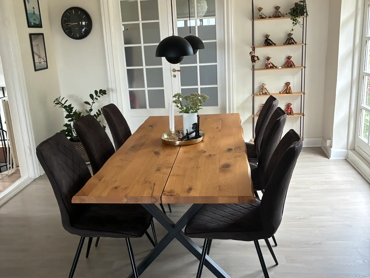 Billede 1 - Spisebord massivt