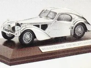 Bugatti Coupé Atlantic (silver car collection)