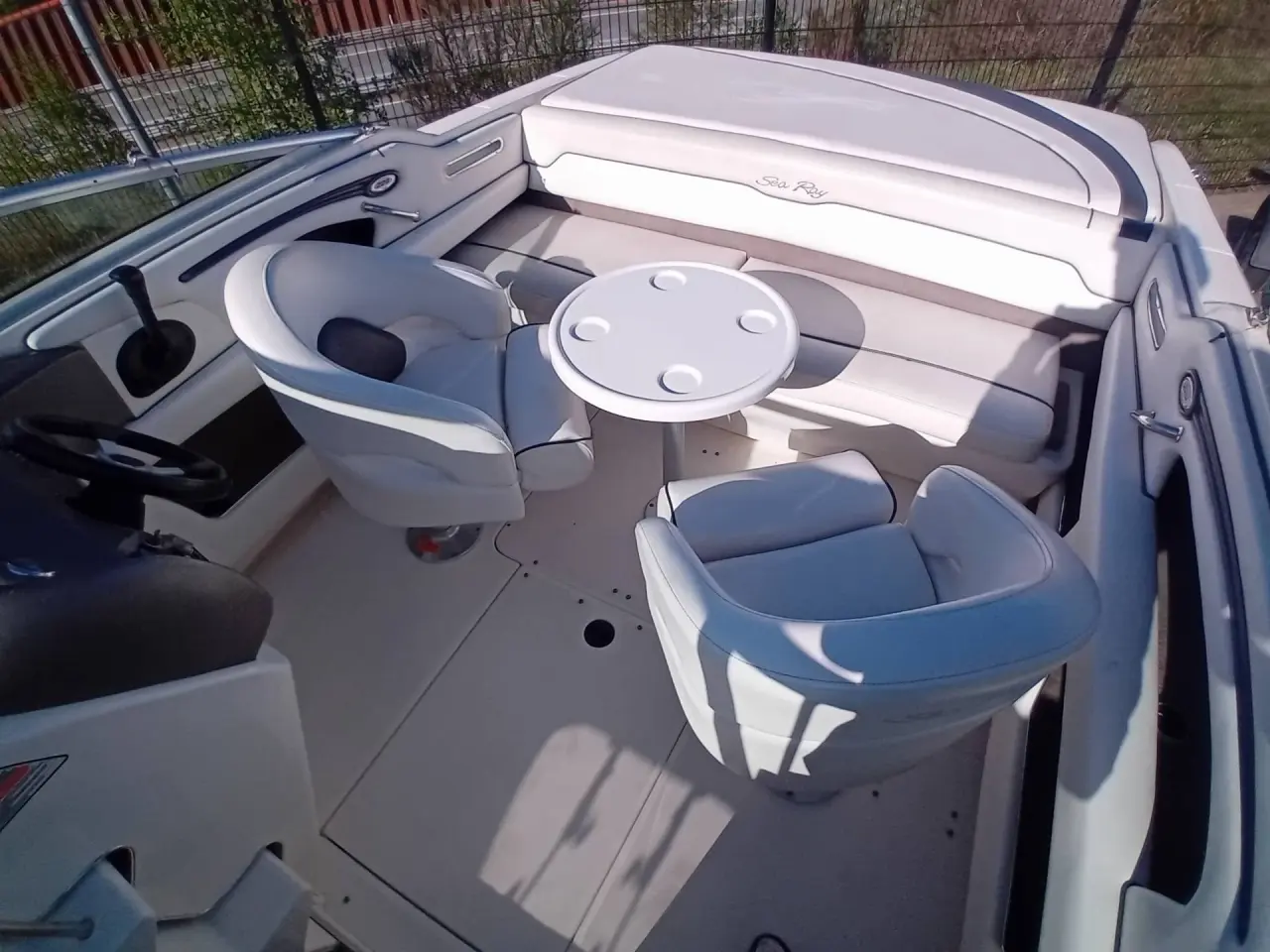 Billede 14 - Searay 220 Sunsport m/ Mercruiser 4.3