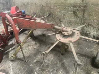 Kuhn Høvender