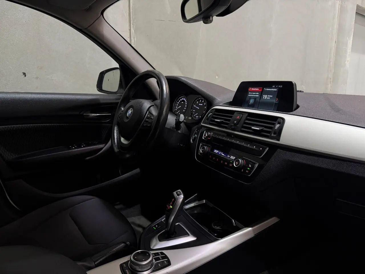 Billede 16 - BMW 118i 1,5 Connected aut.
