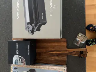 Panini grill, minihakker, mandolinjern og bræt
