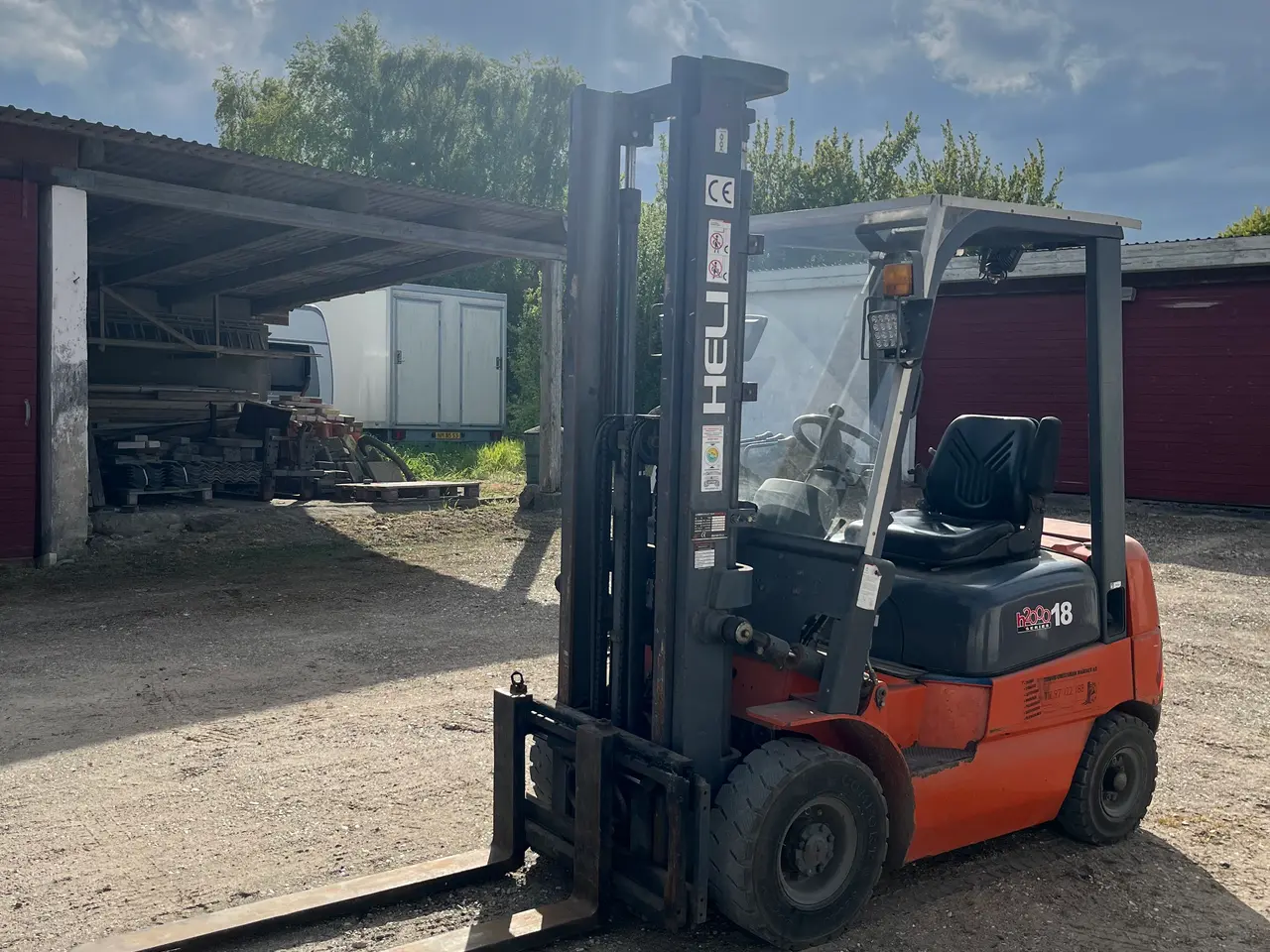 Billede 9 - Heli 1800kg diesel gaffeltruck med fuld friløft.