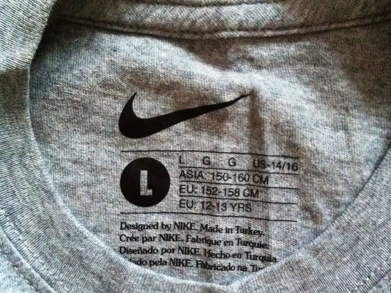 Billede 3 - Nike T-shirt, 12-13år, 152-158cm, 30kr
