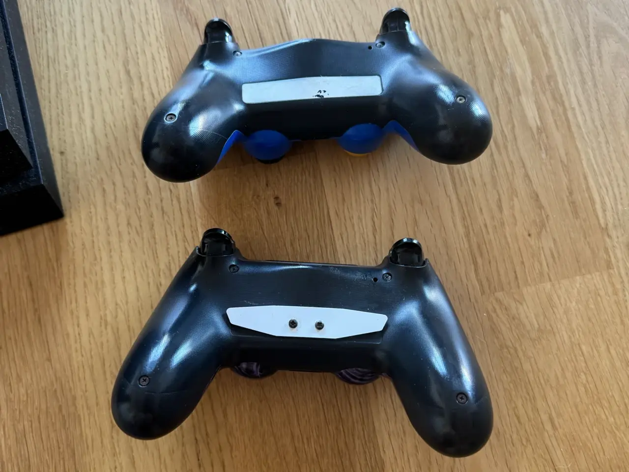 Billede 5 - PlayStation 4 med 2 originale controllere + 3 spil