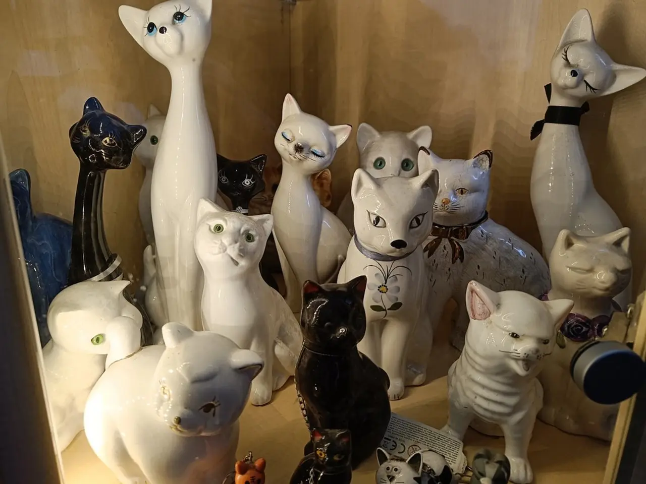 Billede 3 - Store samling af kattefigure Ca:200?