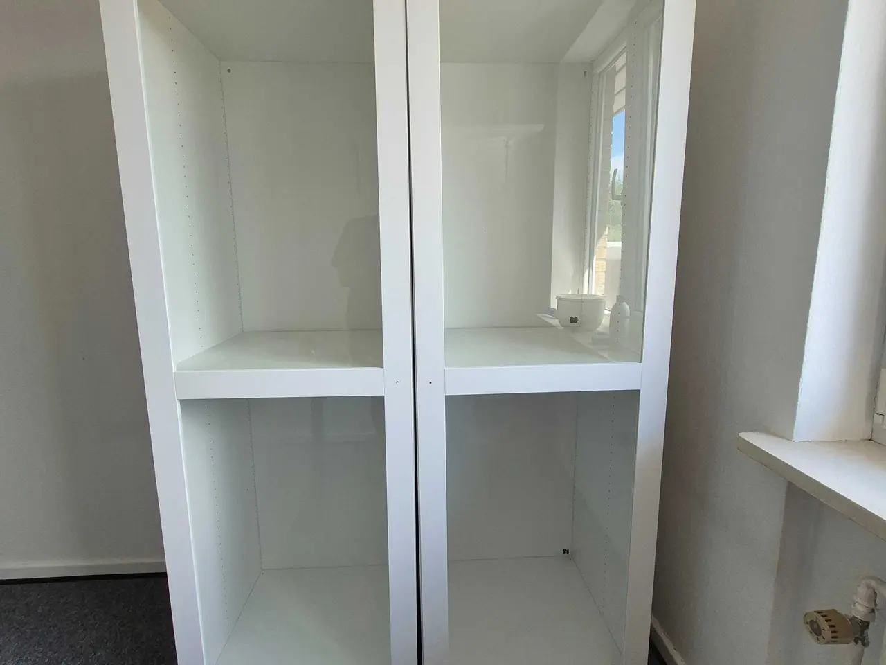 Billede 6 - 2 stkSkab fra ikea m/ glas låg