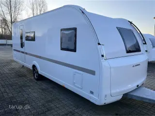 2026 - Adria Adora 613 PK Teen Køjesenge (3) og dobbeltseng, rund-siddegruppe og L-sidegruppe, SmartBox opbevaring, Truma Combi 6E, el-gulv-varme, 142 l. stort køleskab m/ frys