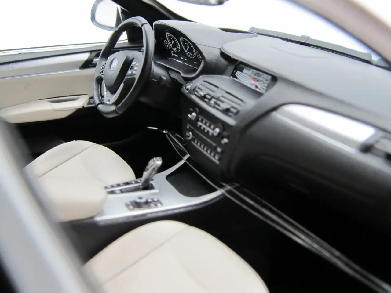 Billede 7 - 2015 BMW X4 F26 1:18  BMW forhandler edition 