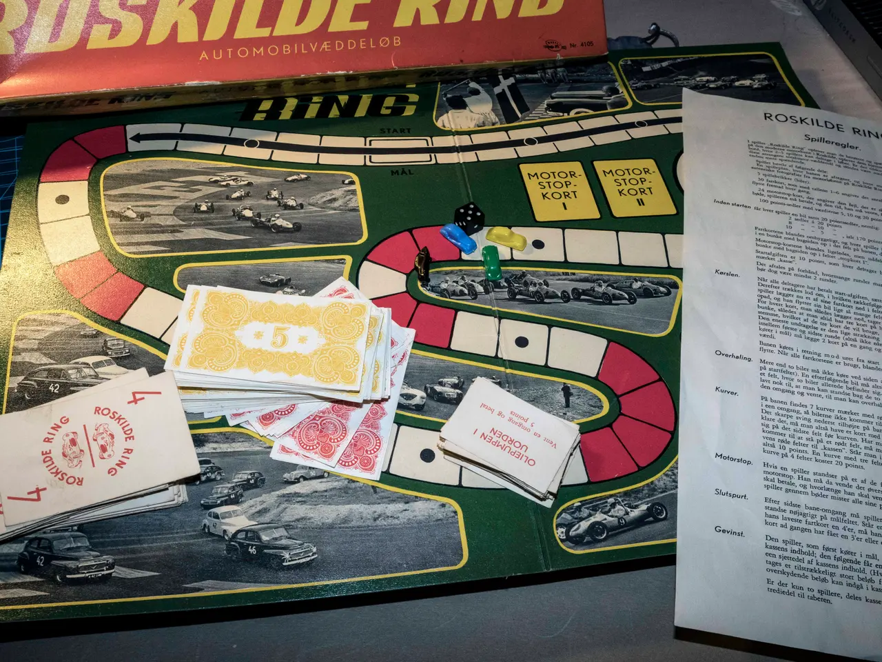Billede 5 - Roskilde Ring - Bræt spil. Kun 4 biler(plastik).