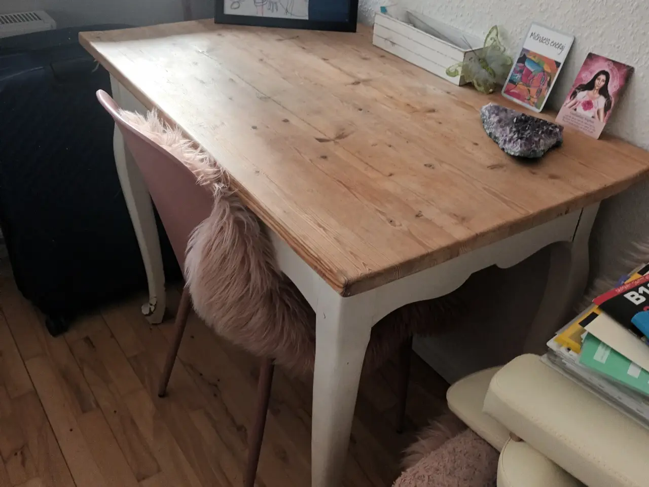 Billede 1 - Skrivebord med skuffe I træ