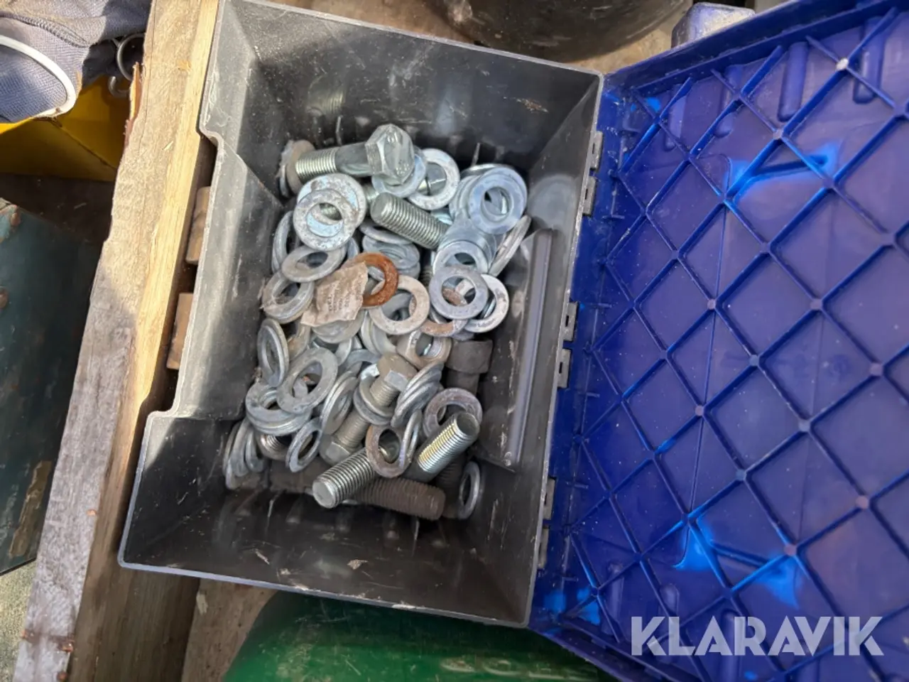 Billede 10 - Blandet værktøj og bolte - 2 paller