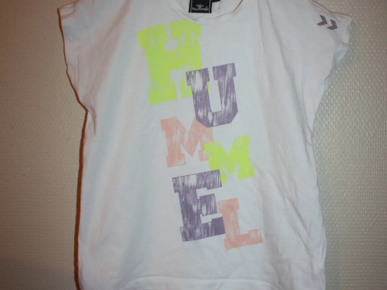 Billede 1 - Hummel T-shirt str. 110