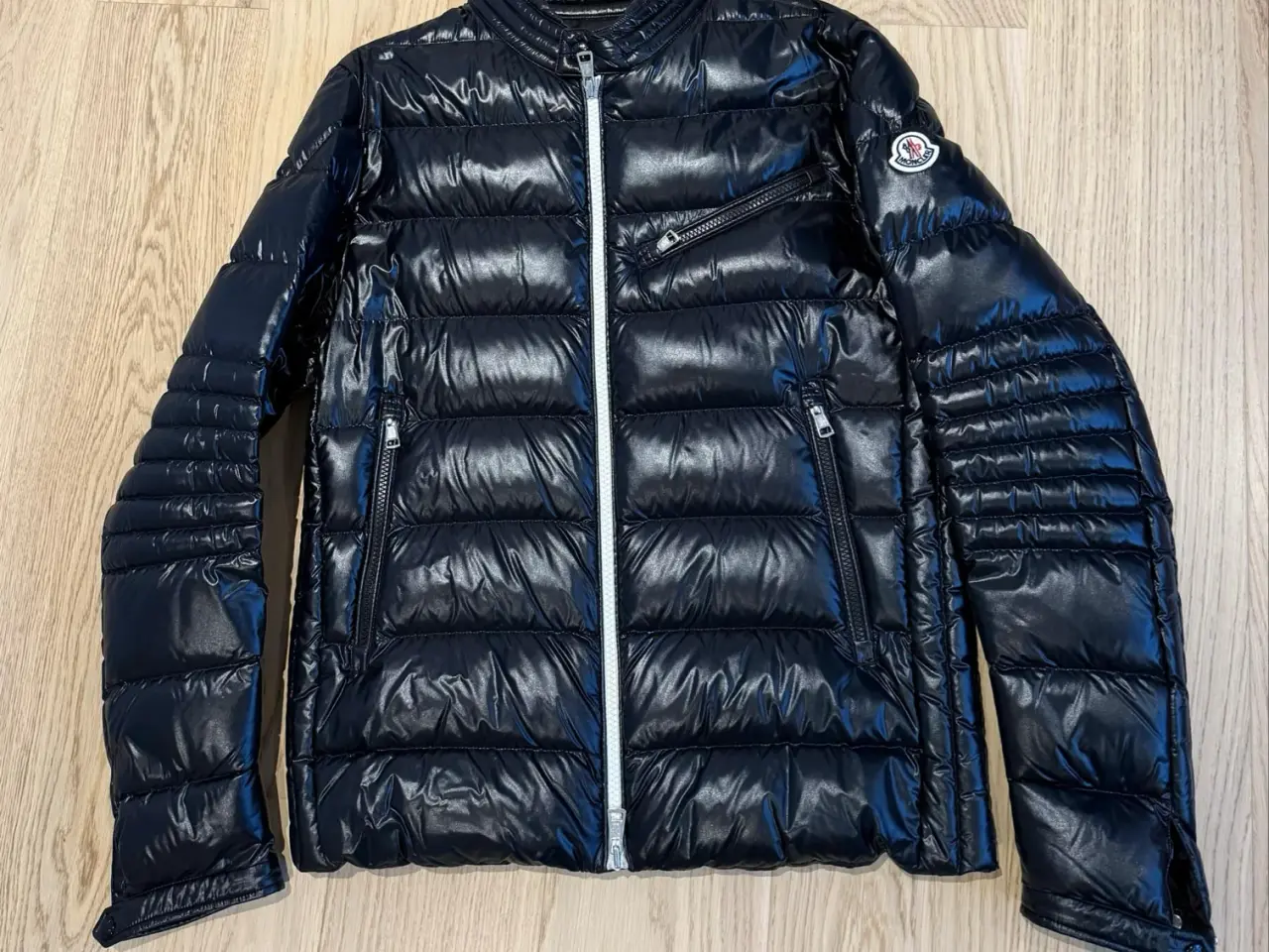 Billede 5 - Moncler dunjakke i str M