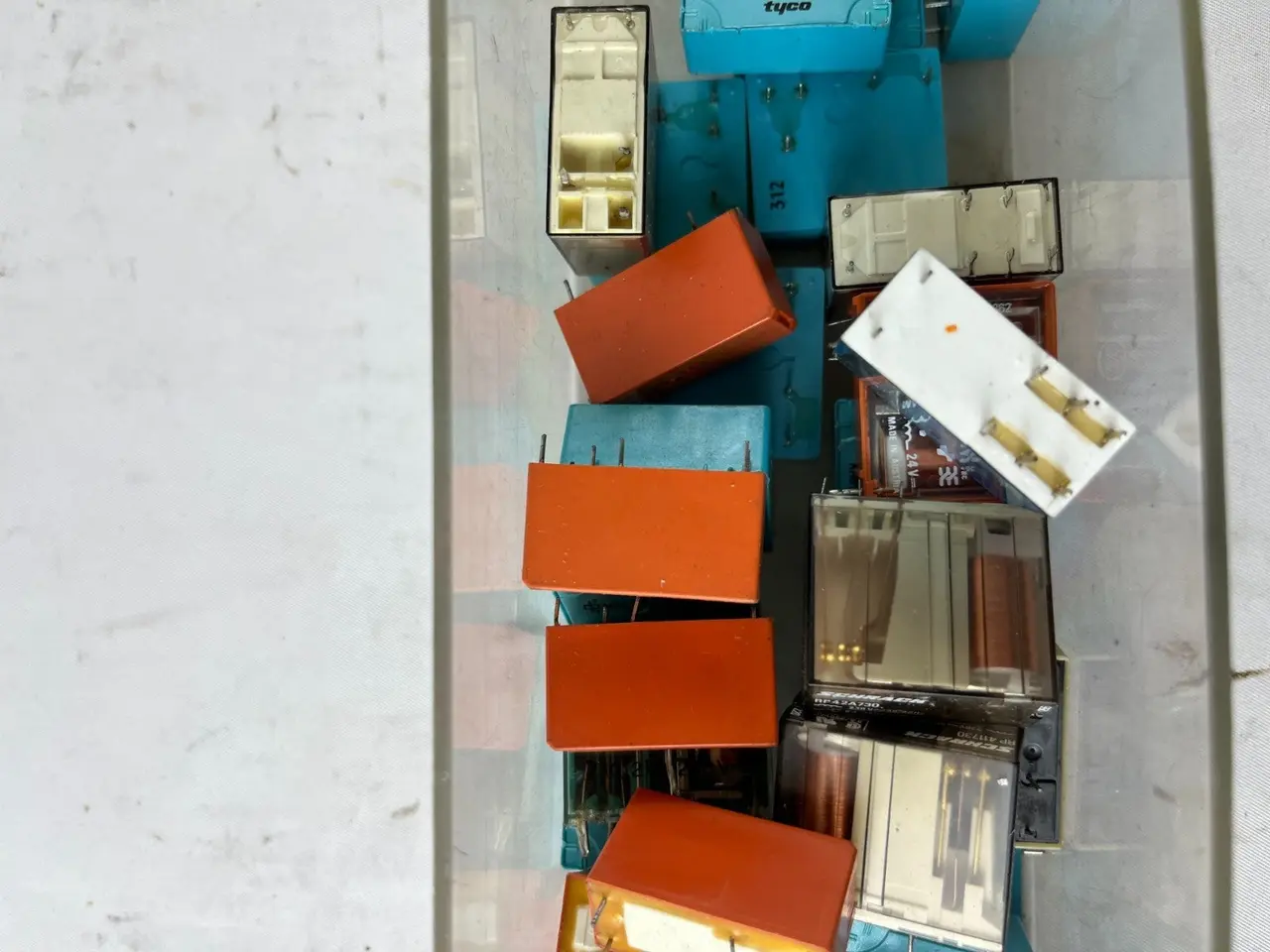 Billede 8 - relæ parti Schrack Siemens Finder Tyco 24V Control