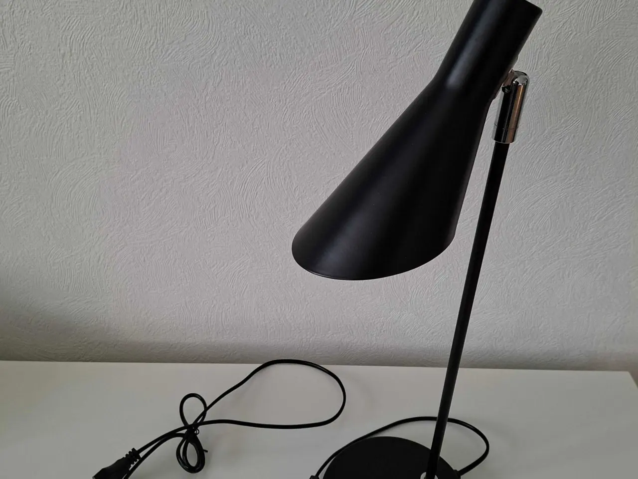 Billede 2 - Madrid bordlampe, sort