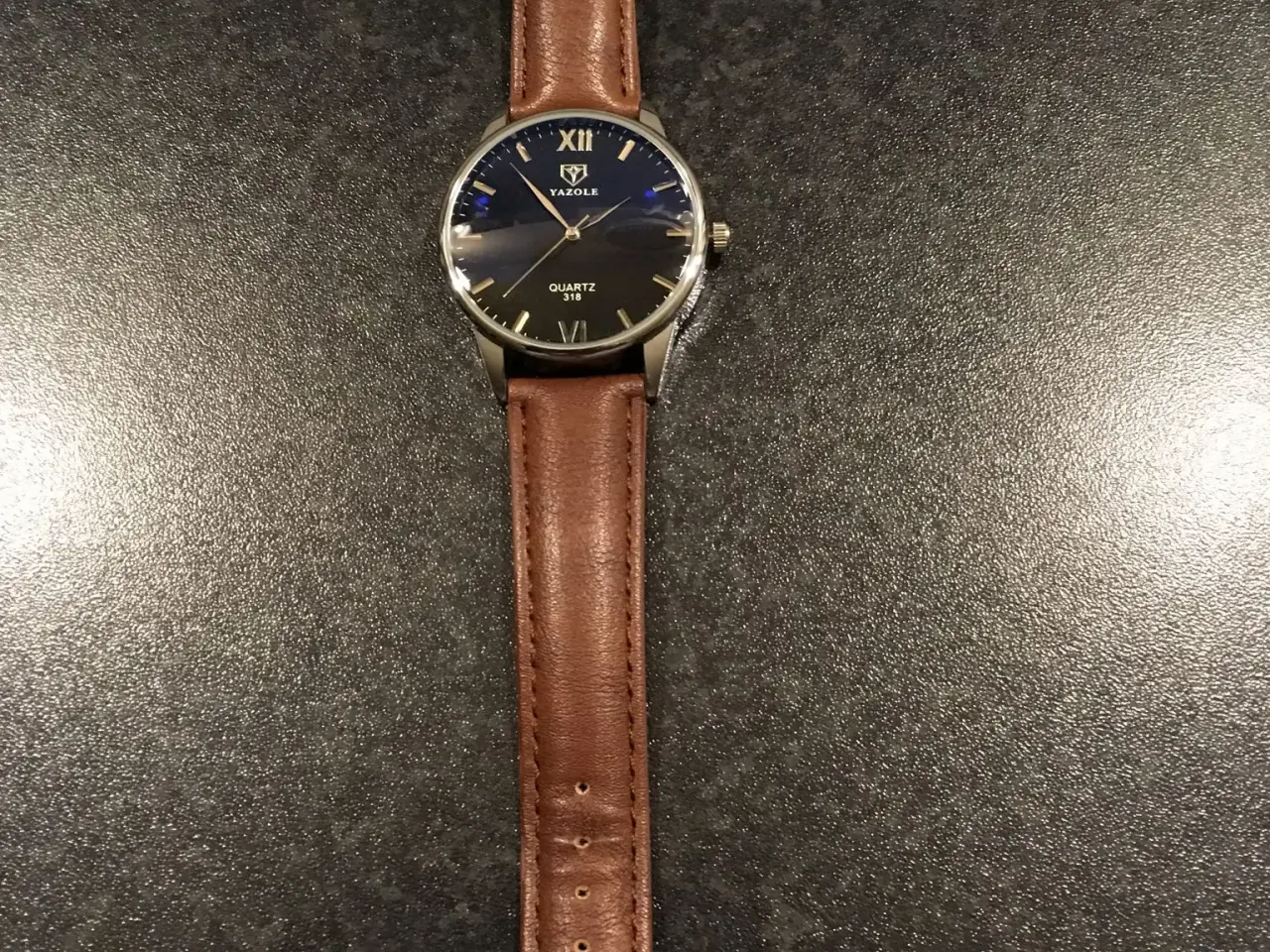 Billede 7 - Flot stilfuld ur, nyt ubrugt Quartz ur