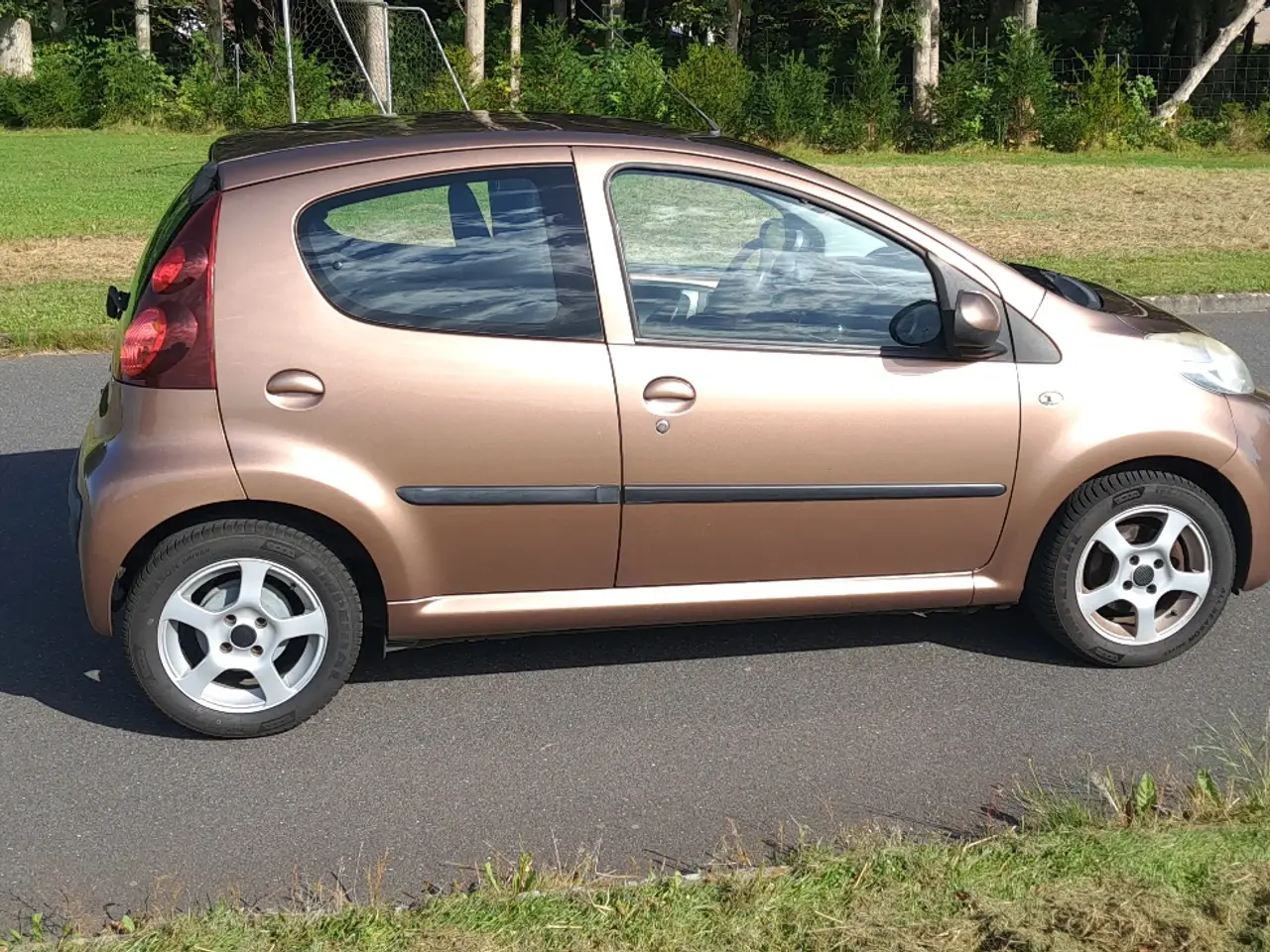 Billede 5 - Velholdt Peugeot 107 med Facelift