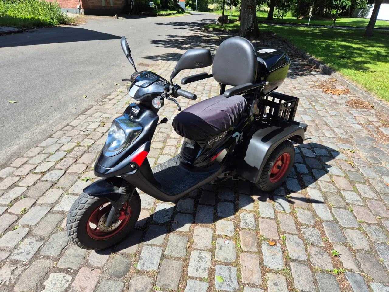 Billede 6 - Pgo hot p3 2 takter 3 hjulet står næsten som ny