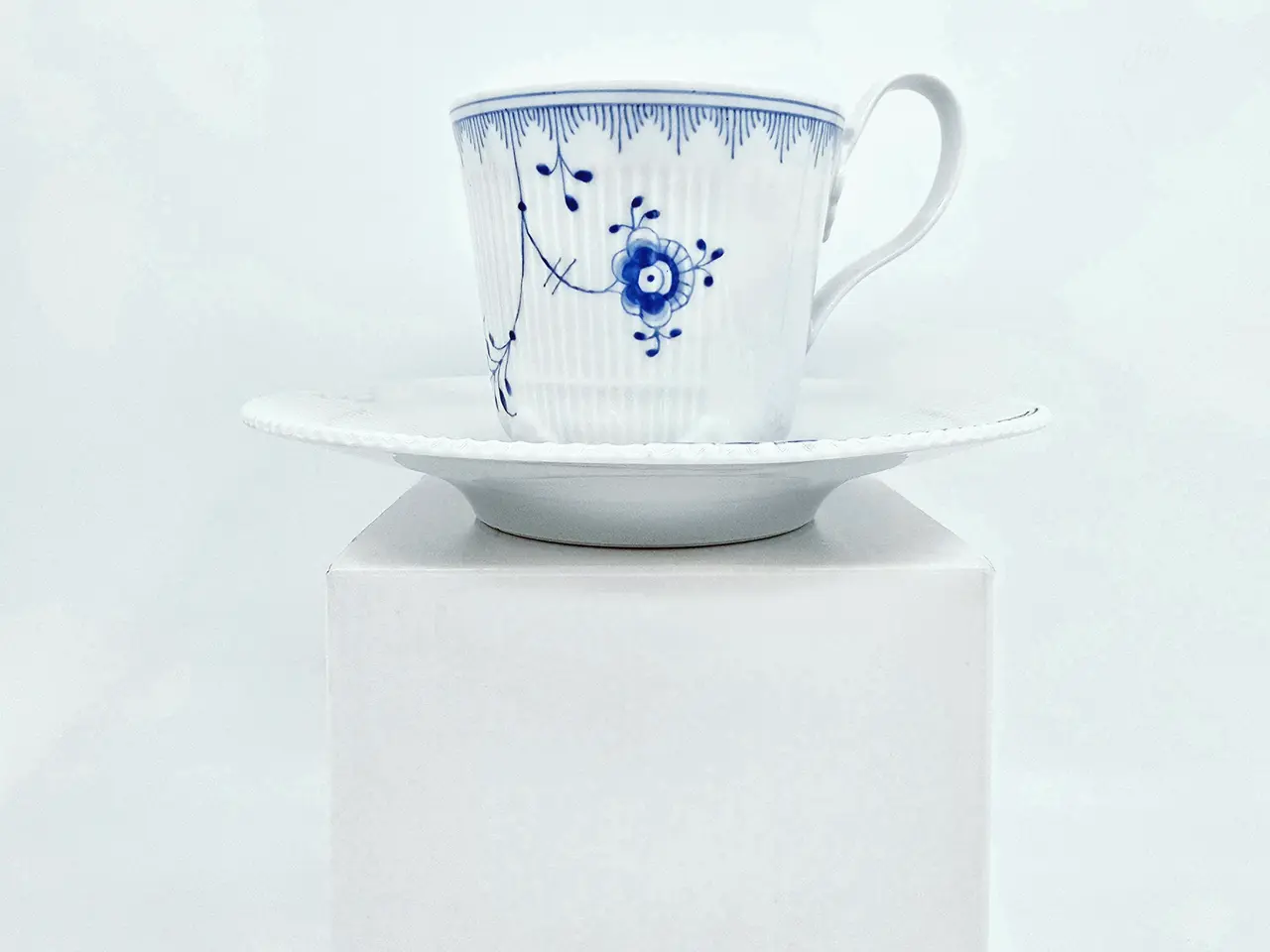 Billede 1 - Royal Copenhagen Blå Elements Højhankskop nr. 093. sortering 1