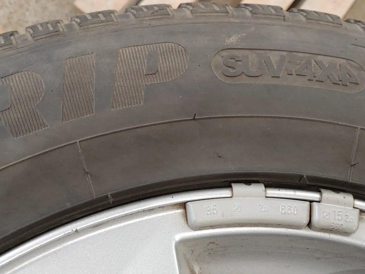 Billede 7 - Komplet Volvo XC Alufælge med dæk 235/65 R17