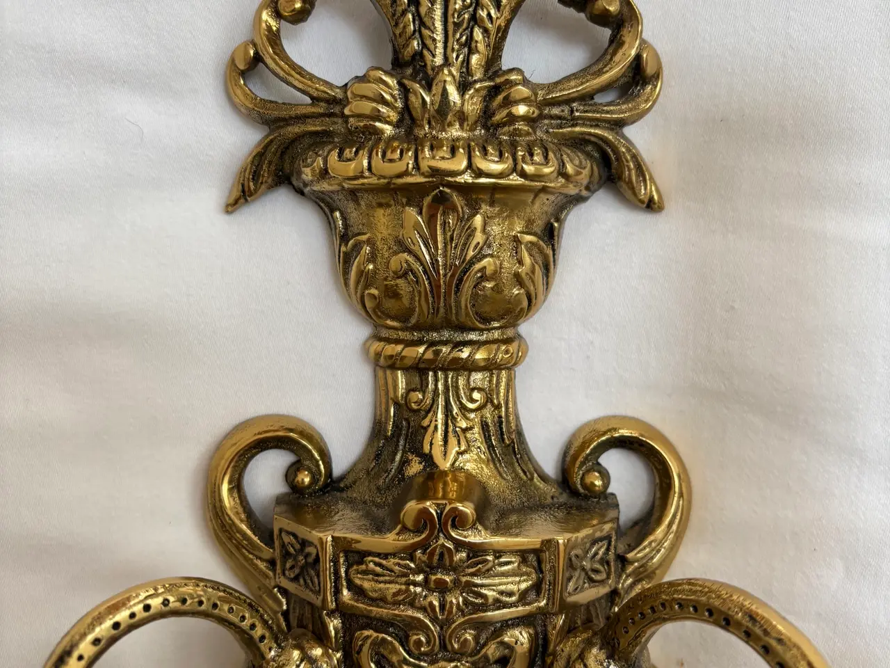 Billede 2 - Vintage 2-armet væglampe i støbt messing – ca. 196