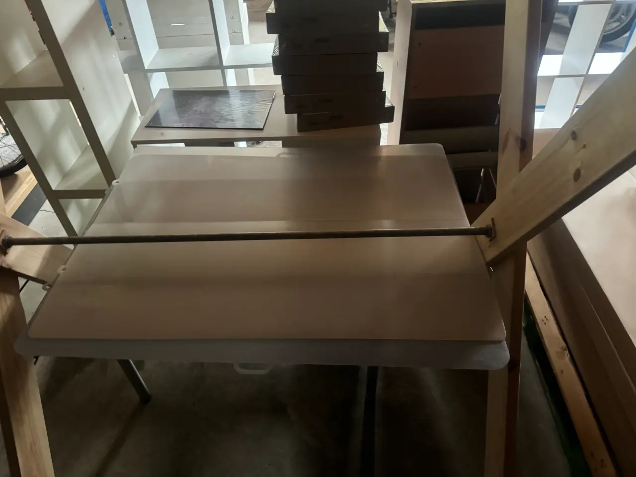 Billede 4 - Ikea reol, skriveborde, skoreol, underlag mv.