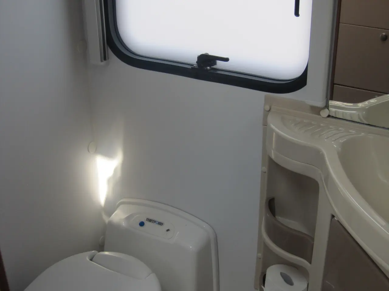 Billede 12 - Campingvogn ADRIA  ADORA 472 LU R Årgang 2012