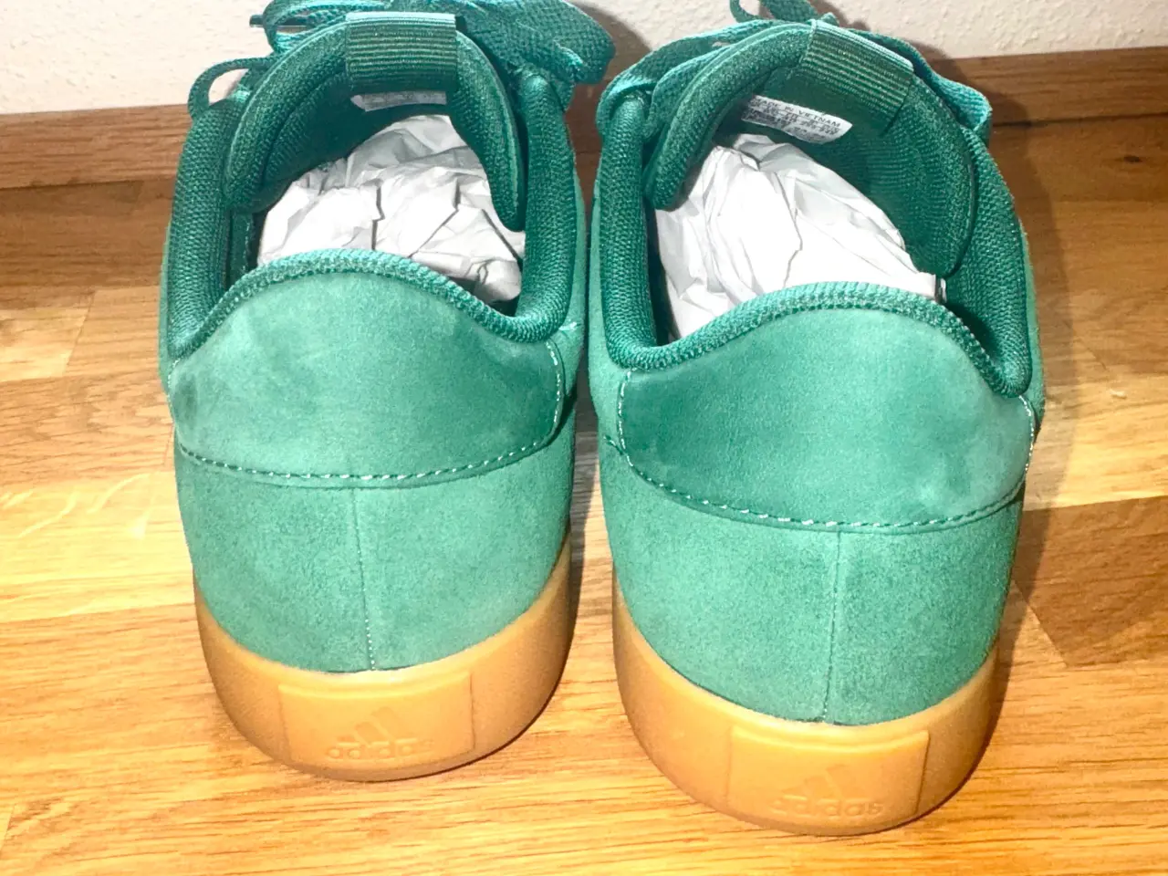 Billede 4 - Helt nye Adidas sko str. 40 svarer mere str. 39
