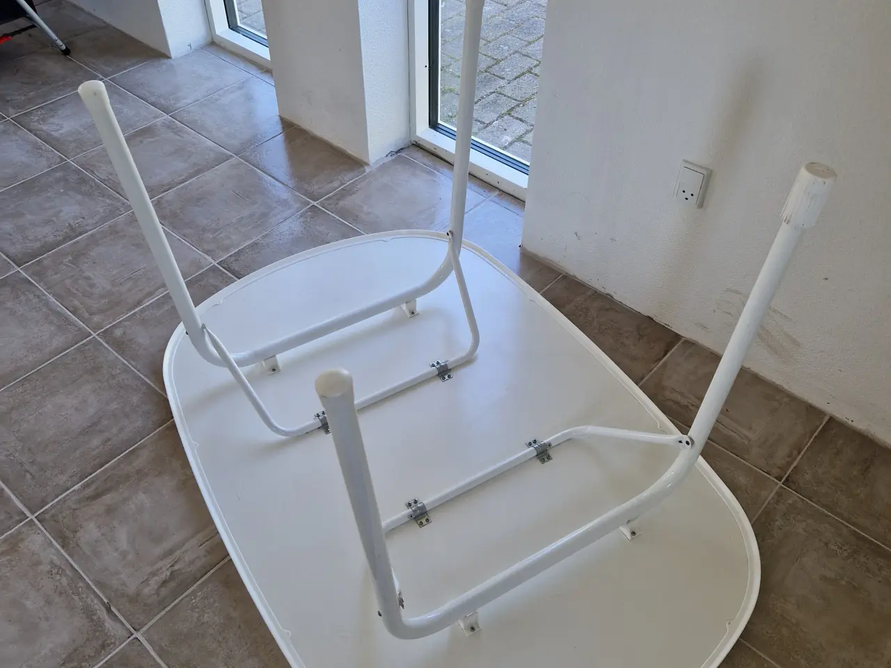 Billede 2 - Hvid Camping Bord Oval