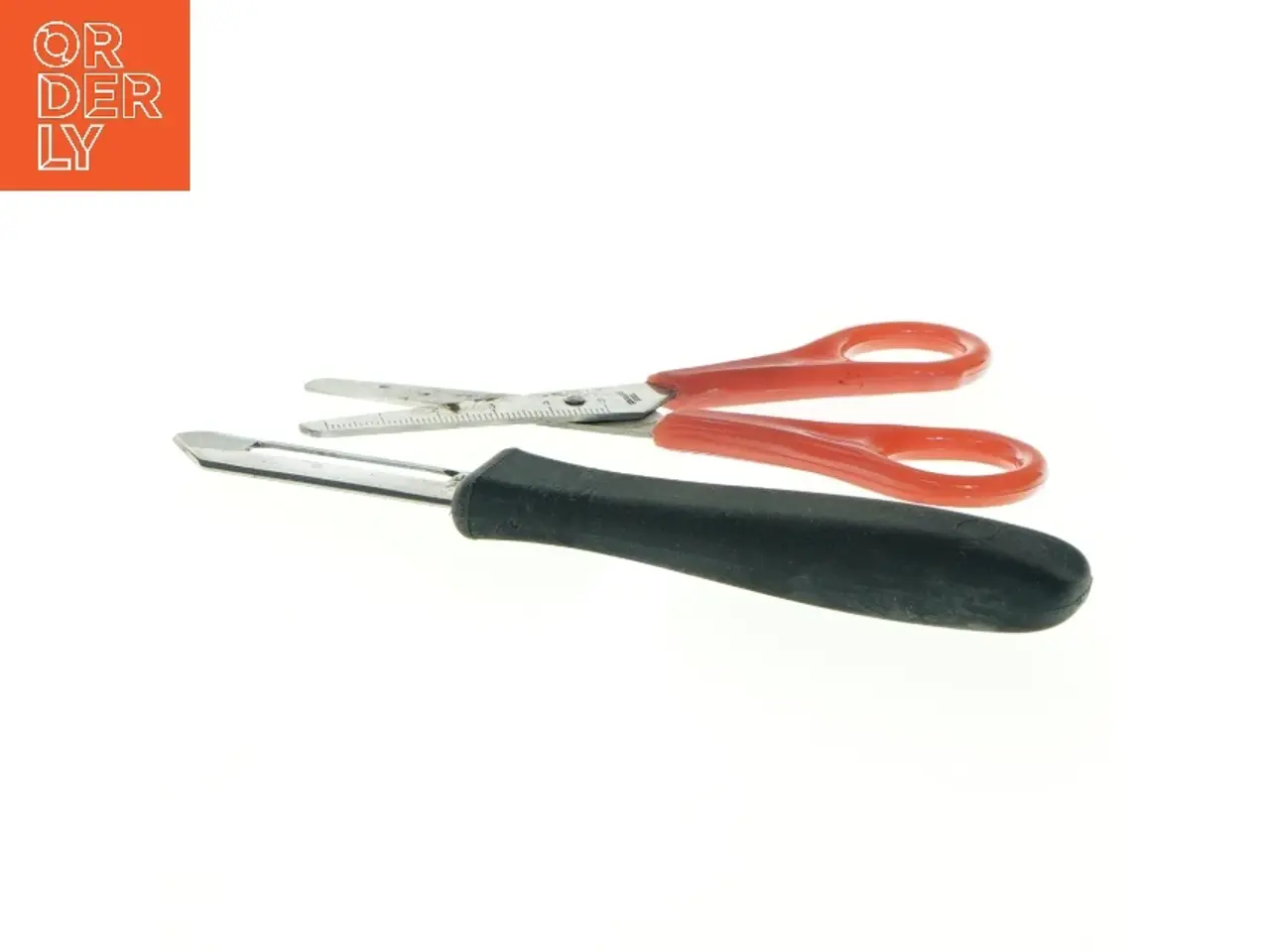 Billede 1 - Saks og hobbykniv (str. 16x6 cm)