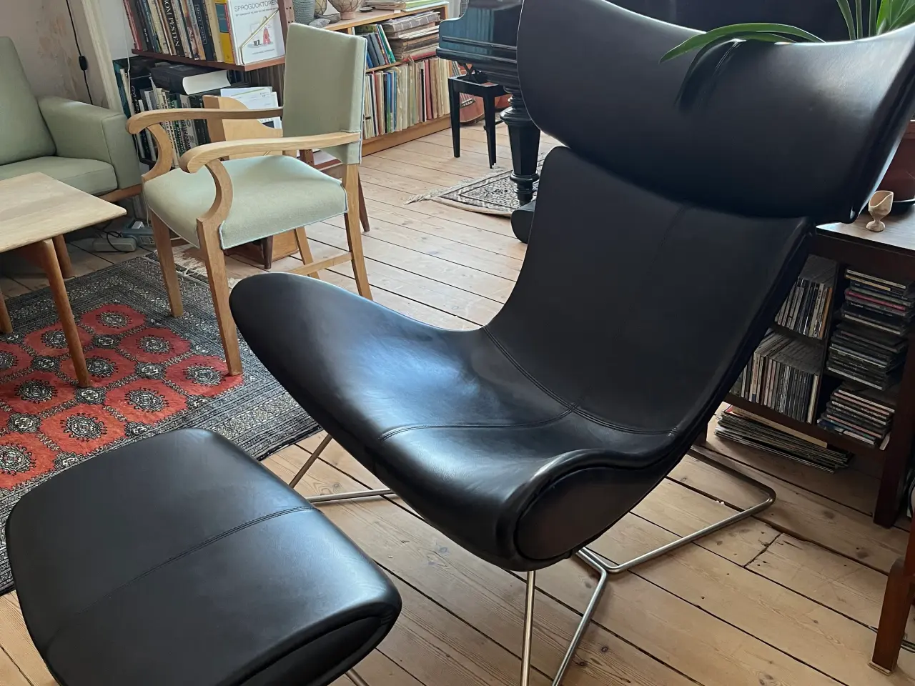 Billede 1 - BoConcept Imola lænestol og fodskammel