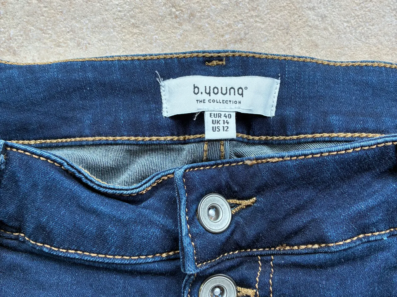 Billede 3 - B.Young jeans str. 40