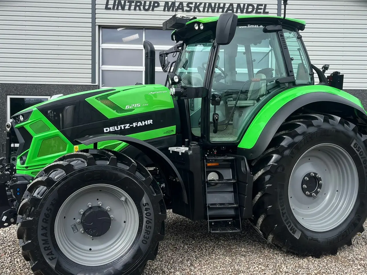 Billede 1 - Deutz-Fahr Agrotron 6215 TTV Med frontlift
