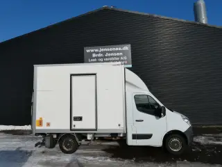 Renault Master T35 L2H1 Brobil m/6 pallers lift. 2,3 DCI 130HK Ladv./Chas. Man.