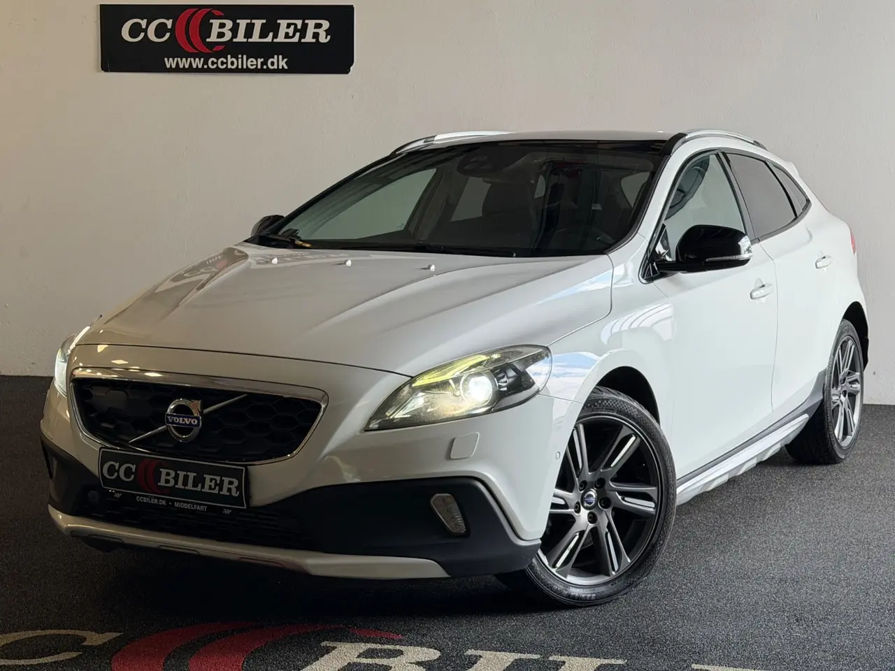 Billede 1 - Volvo V40 CC 2,0 D3 150 Momentum aut.