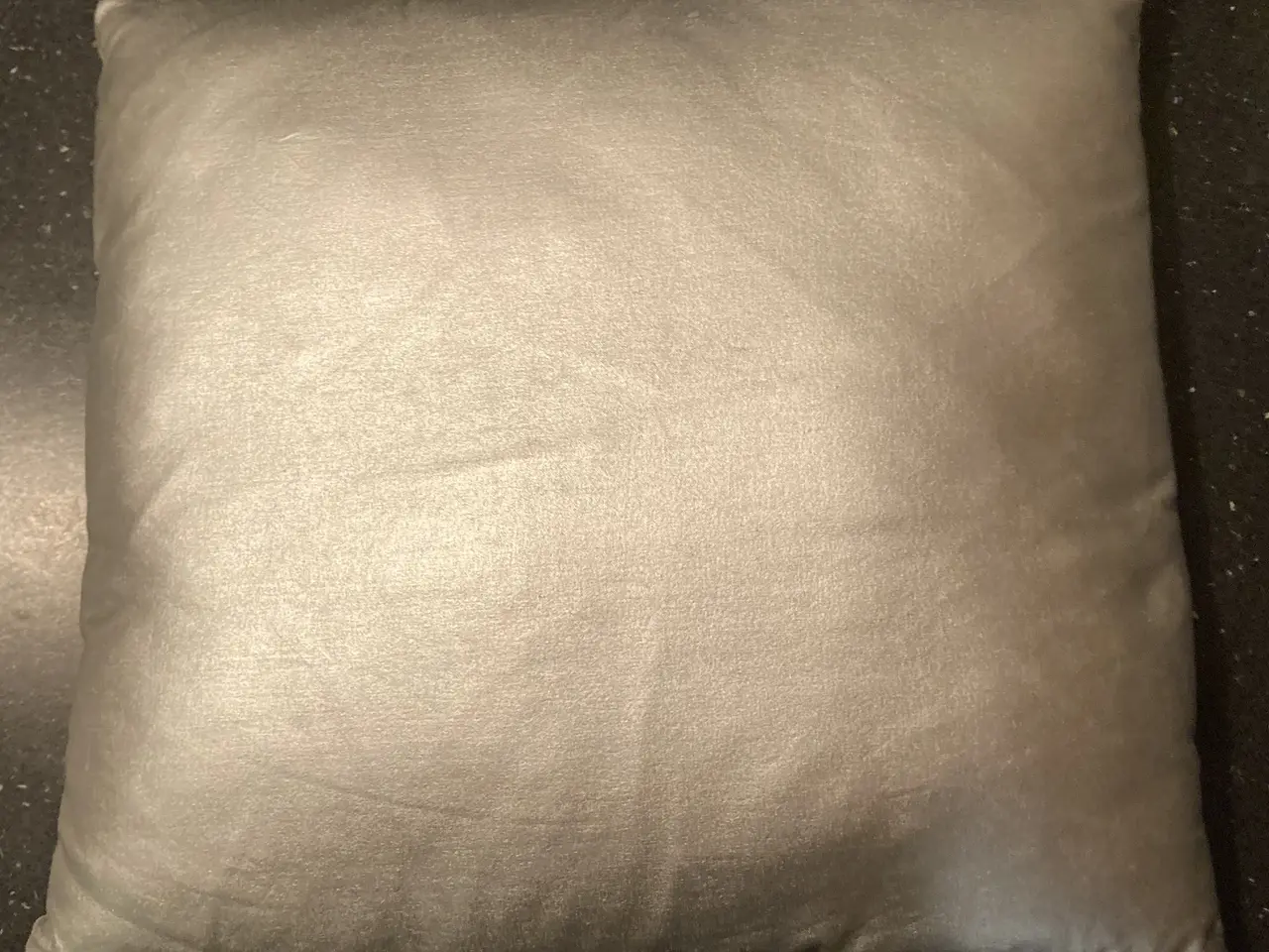 Billede 1 - Pynte pude med fyld (40X40 cm)