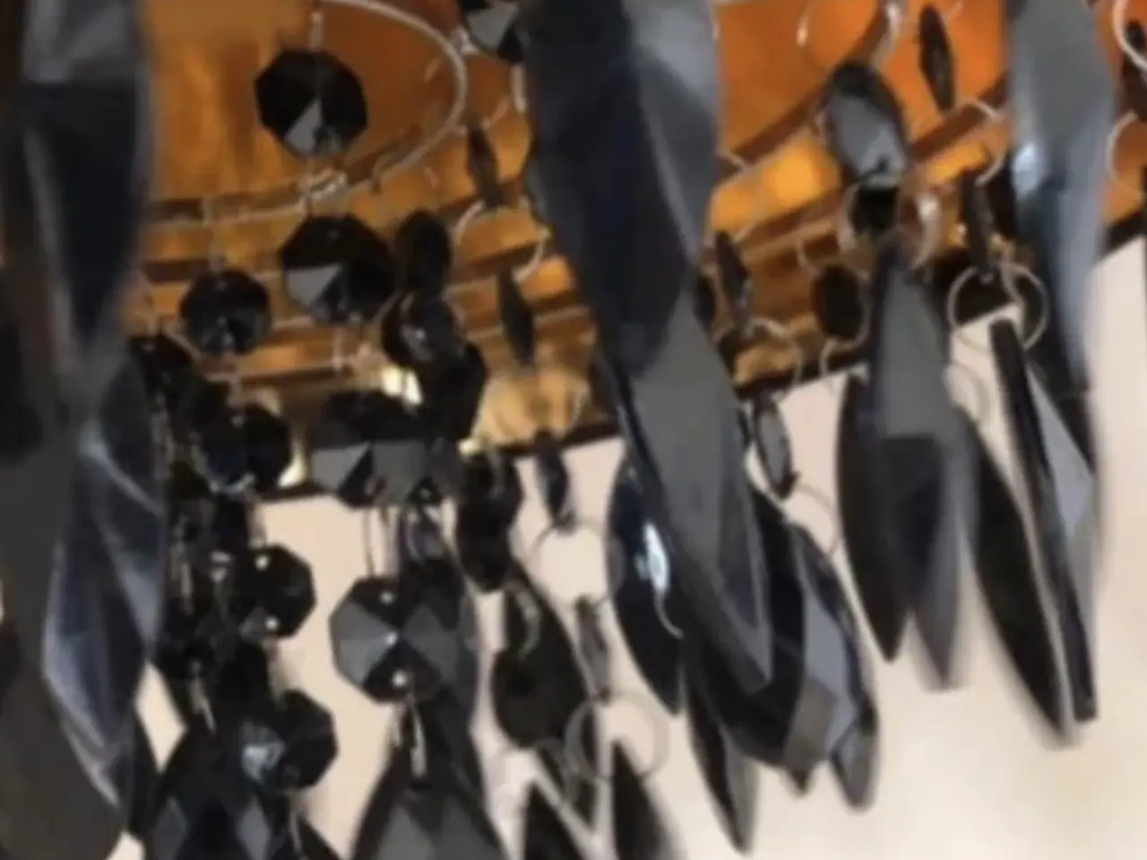 Billede 8 - Fin lampe sort og guldfarvet indvendigt