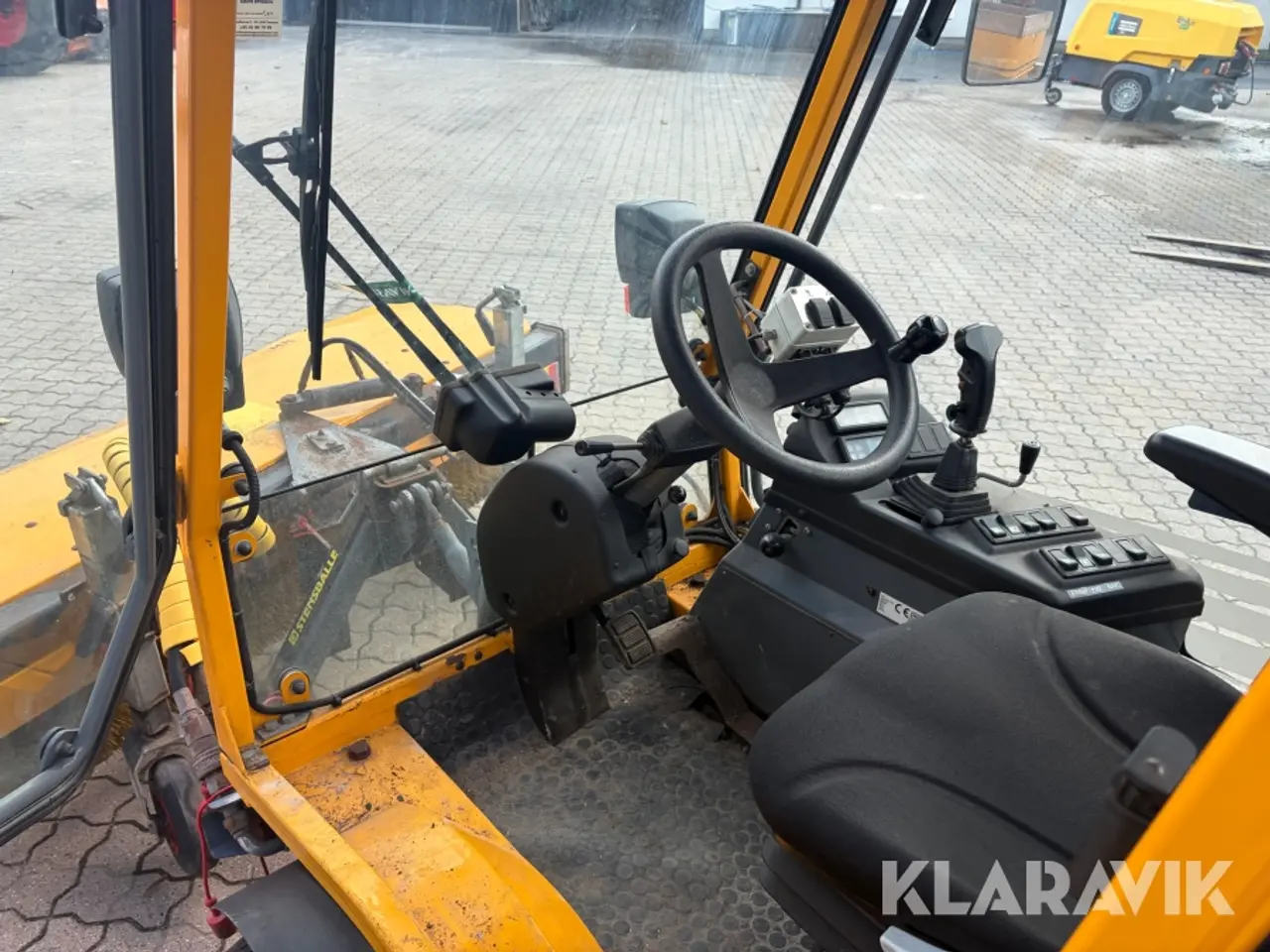 Billede 12 - Redskabsbærer Belos 54 Trans Pro med kost og saltspreder