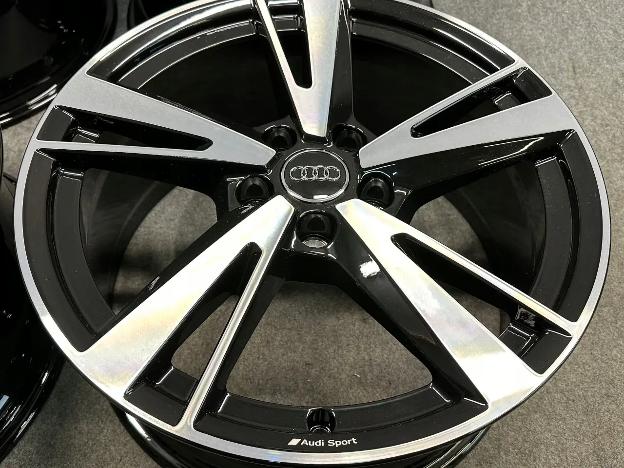 Billede 6 - AUDI A3 8Y 8Y0 18 S-LINE 8.0" x 18" 5x112 ET 46