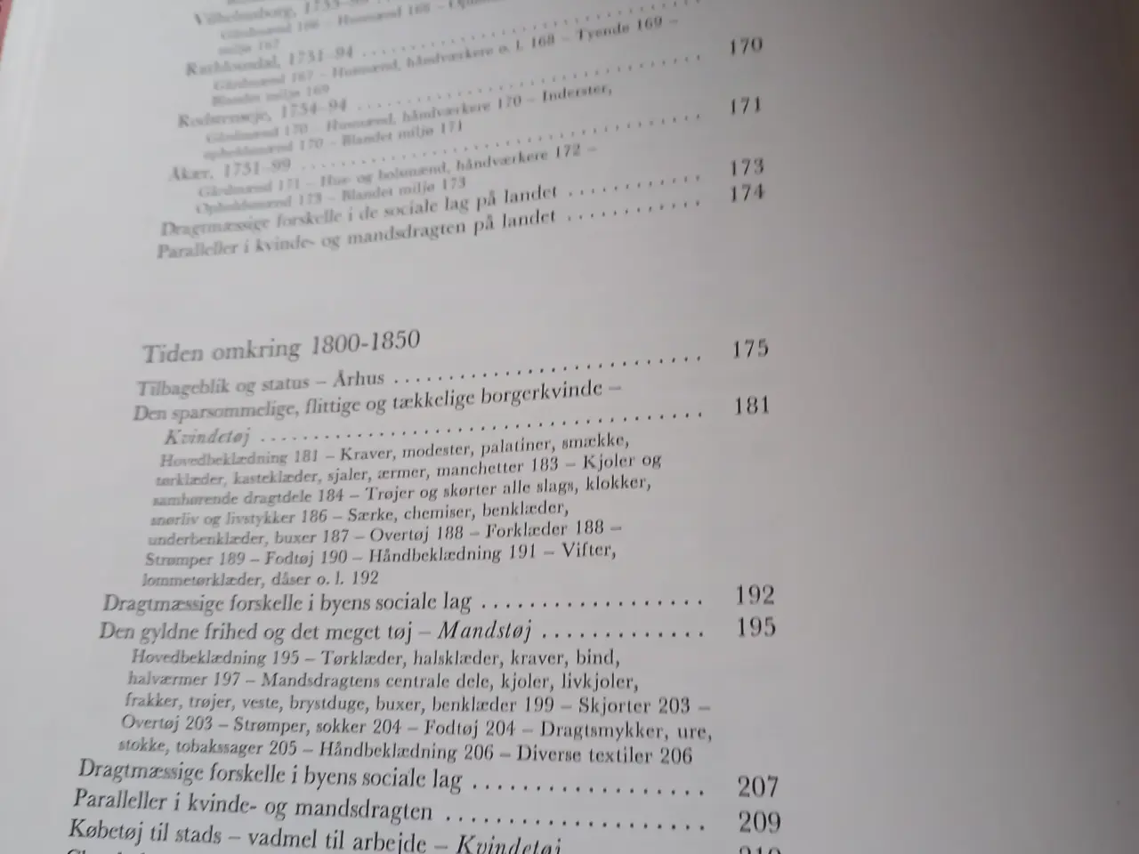 Billede 4 - Folks tøj i og omkring Aarhus 1675-1850