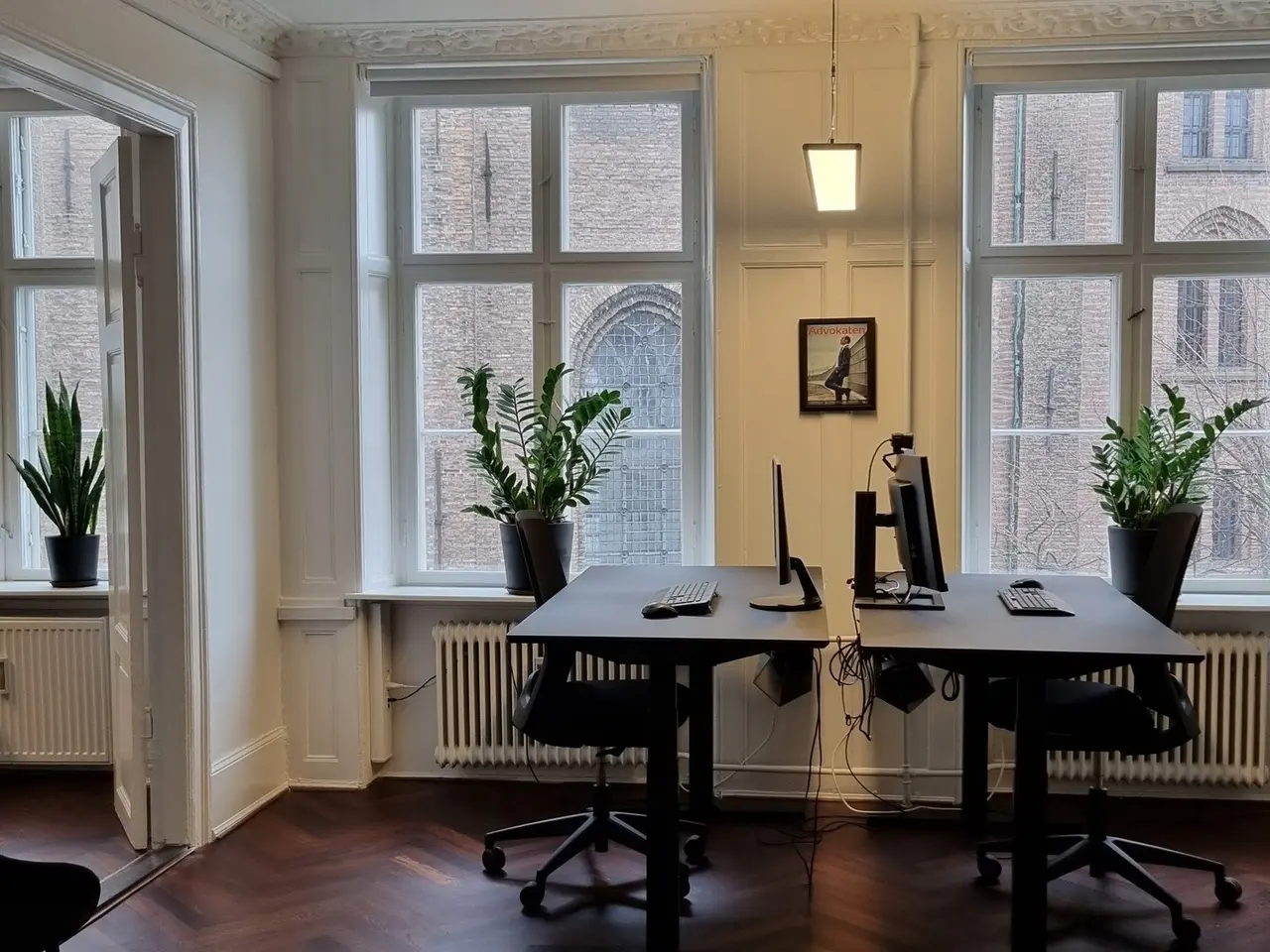 Billede 3 - Møbleret kontor/arbejdsplads centralt i København