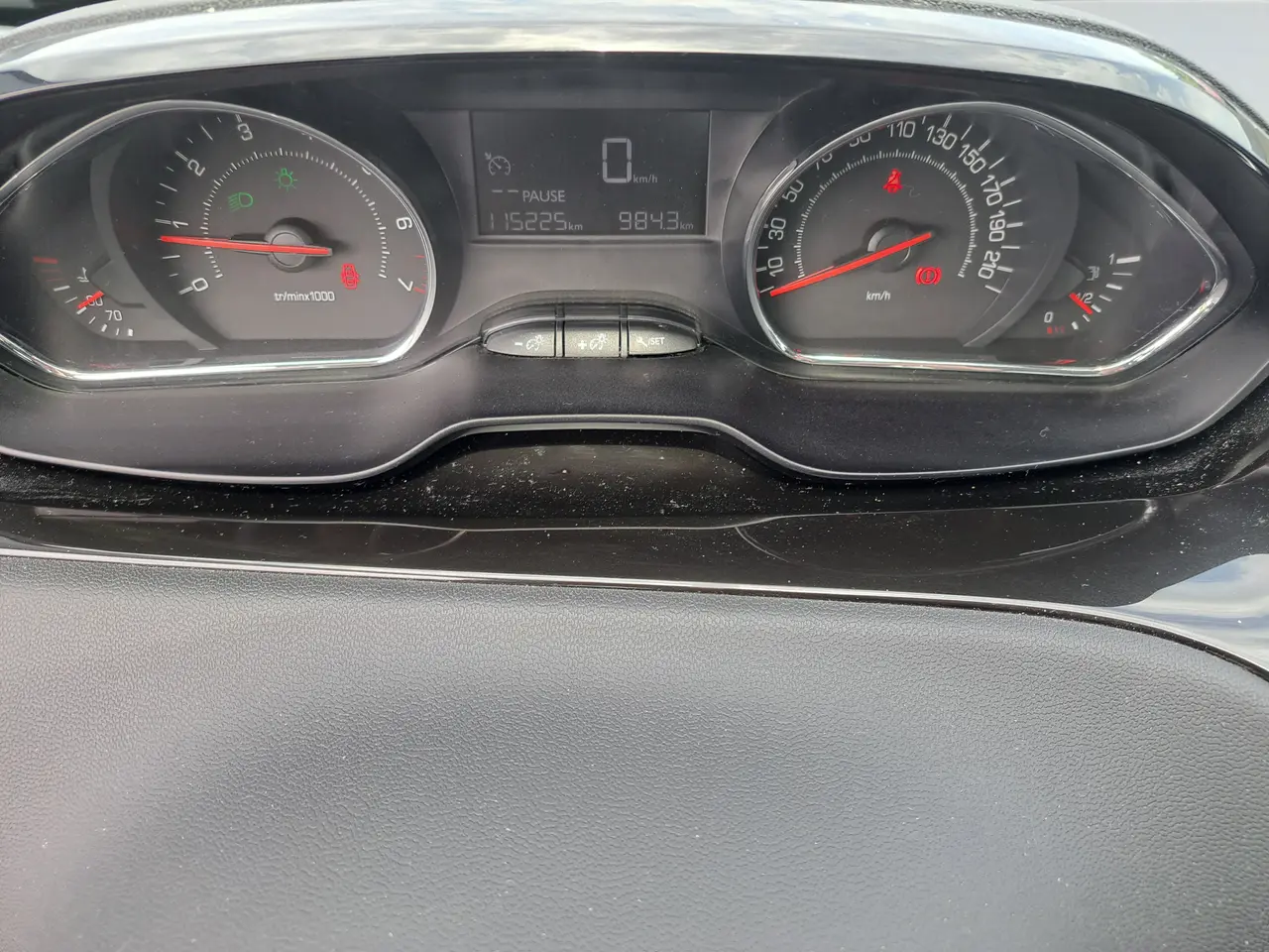 Billede 11 - Fin Peugeot 208 samme ejer siden 2016