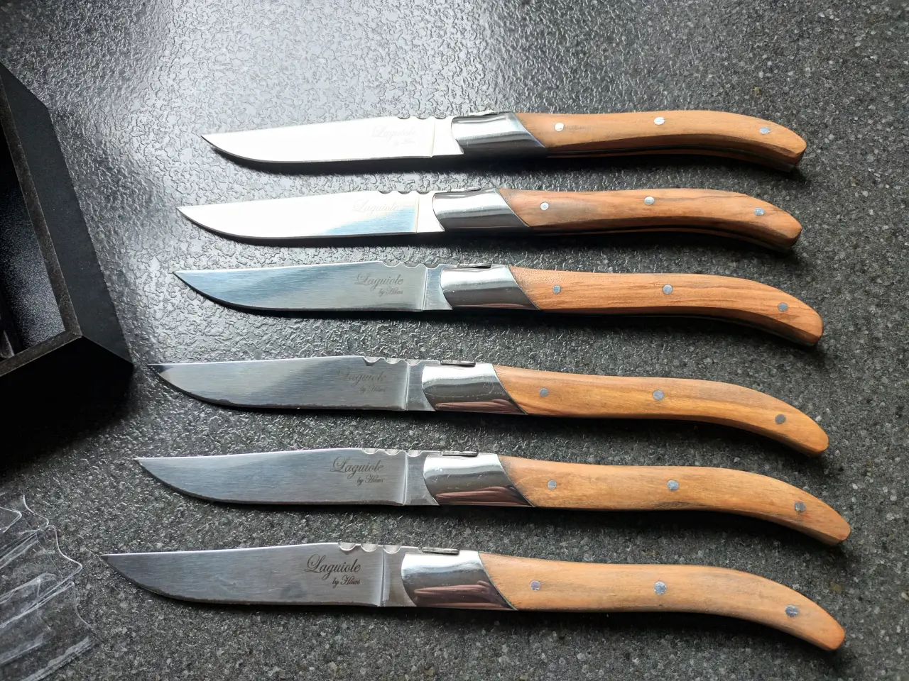 Billede 1 - Steak knive 6 stk i rustfri stål med oliventræ skæ