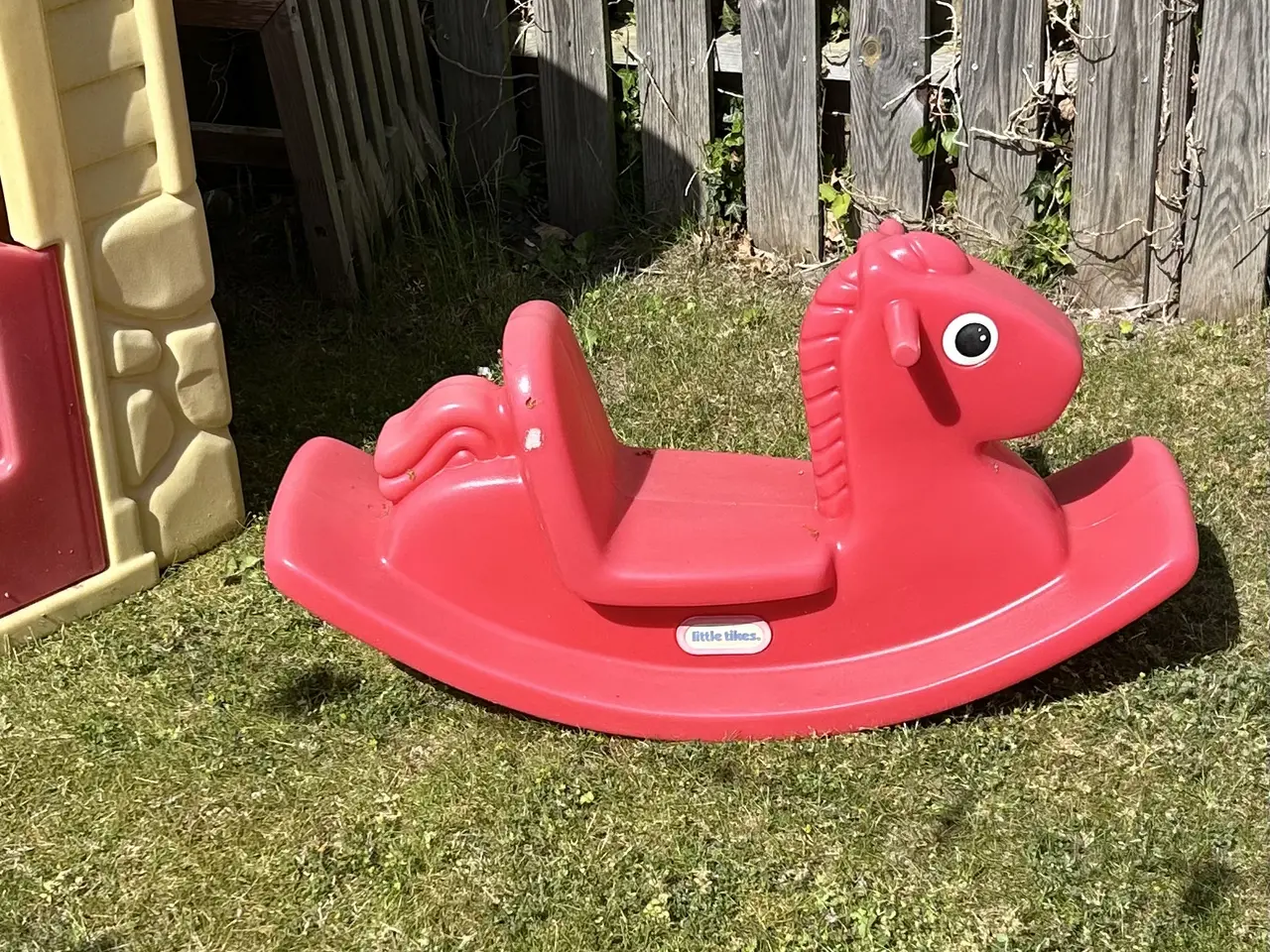 Billede 3 - Legehus i plast.