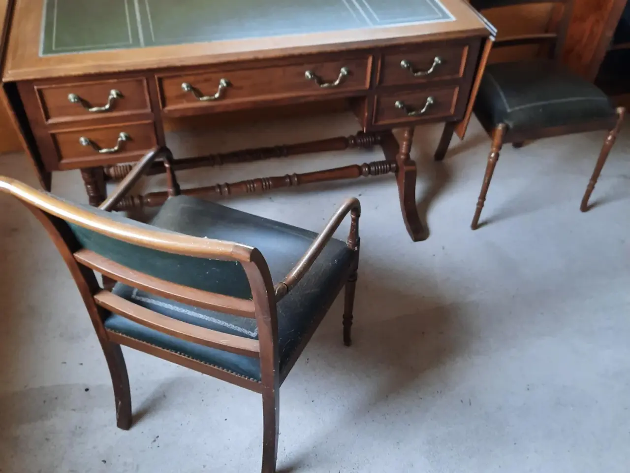 Billede 5 - Empire skrivebord med stole