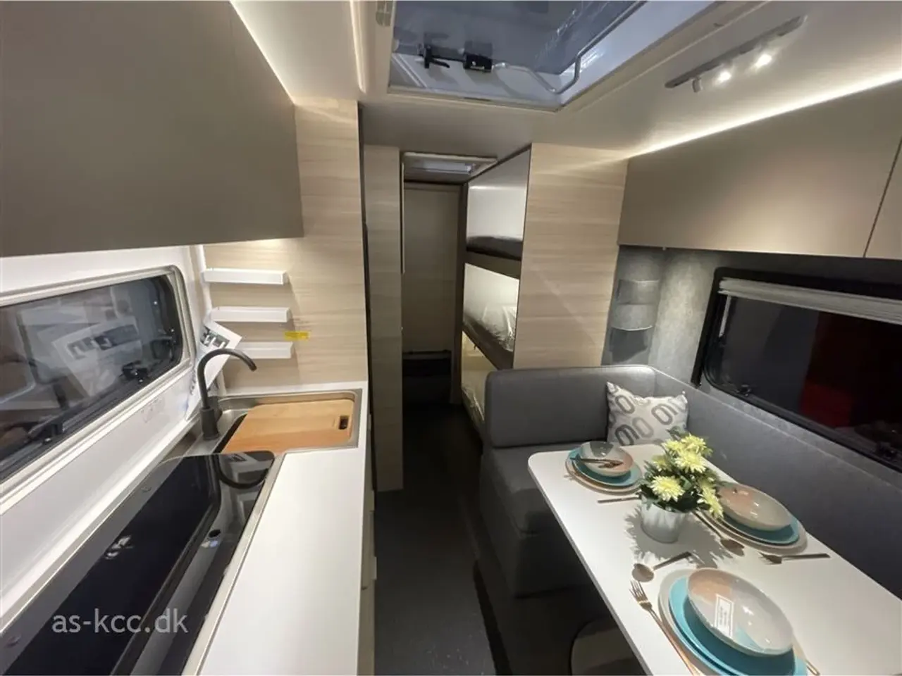Billede 8 - 2026 - Adria Altea 552 PK Kampagne Adria Altea 552PK Kampganevogn 2026, 3 køjer dobbeltseng, siddegruppe