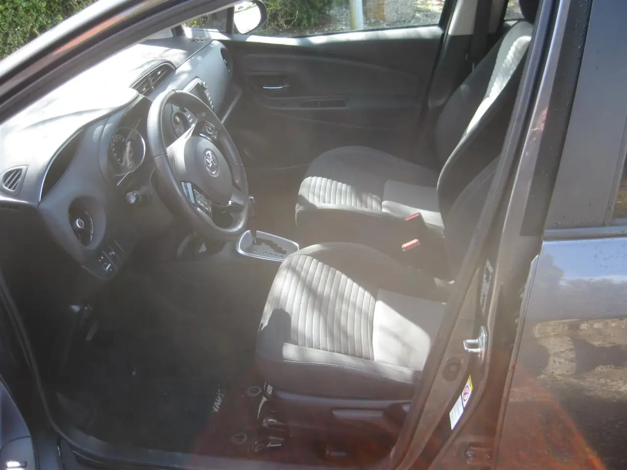 Billede 5 - Toyota Yaris 1,5 Hybrid H2 Premium E-CVT 100HK 5d Trinl. Gear