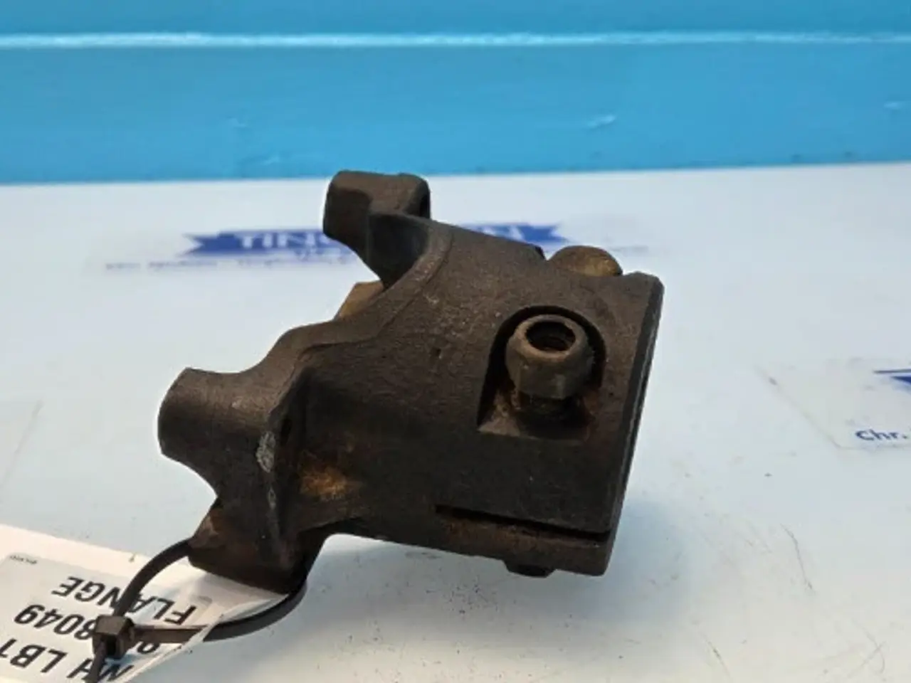 Billede 6 - New Holland LB115B Flange 9968049