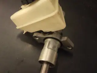 Mercedes - Benz Bremsehovedcylinder